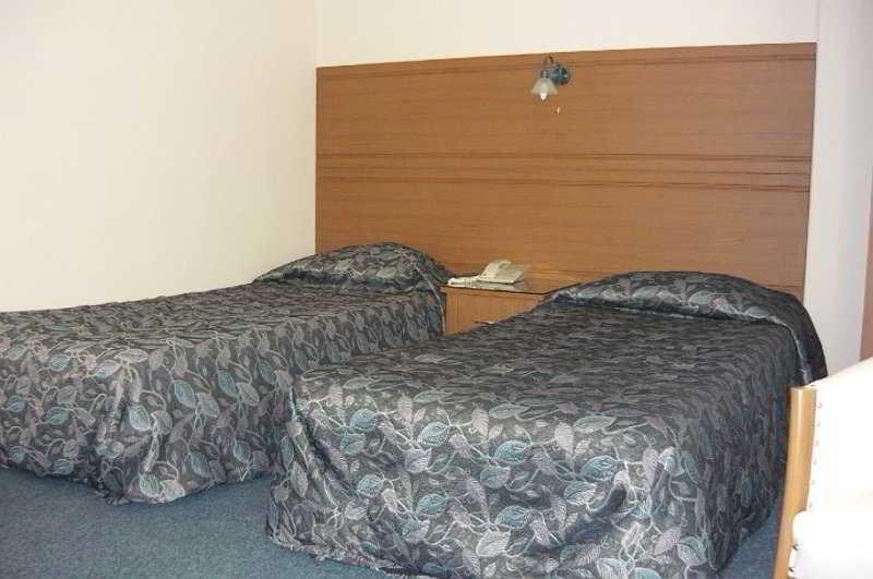 Bormali Hotel Корлу Екстериор снимка