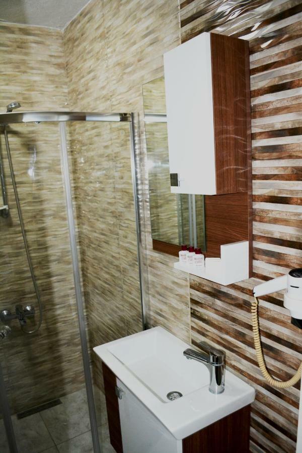 Bormali Hotel Корлу Екстериор снимка
